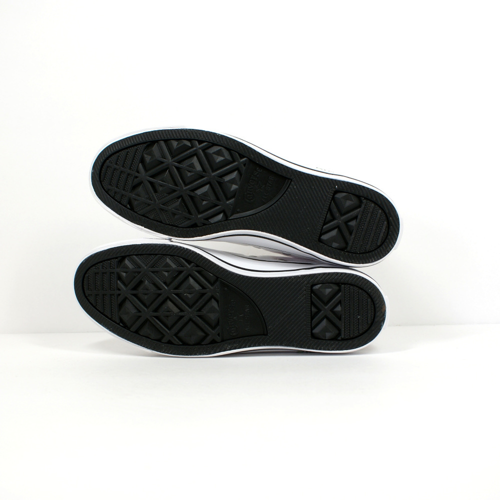 Converse X Hello Kitty High Top Sneakers White NEW - Picture 6 of 8
